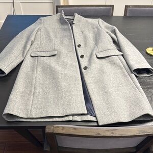 Light Gray Mid-Length Trench Coat with Stand-Up Collar